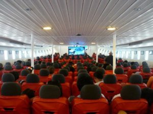 [푸켓] 피피섬 로얄 젯 크루즈 원데이 투어(안다만 웨이브 마스터)