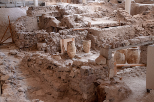 그리스 산토리니 아크로티리, 화산재 밑에 묻혀 있던 고대 문명 유적지 