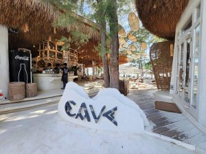 파타야 악어 농장 & 케이브 비치 클럽 반일 단독 투어