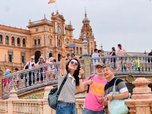 [한국어 가이드] 로얄 알카사르 스킵-더-라인 입장권이 포함된 세비야 하이라이트 투어